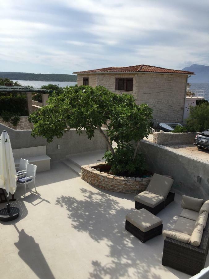 Fig Tree Apartman Povlja  Kültér fotó