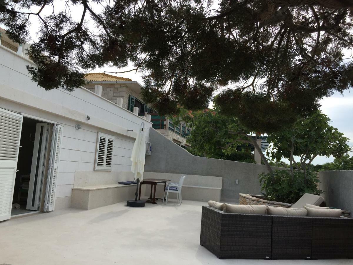 Fig Tree Apartman Povlja  Kültér fotó